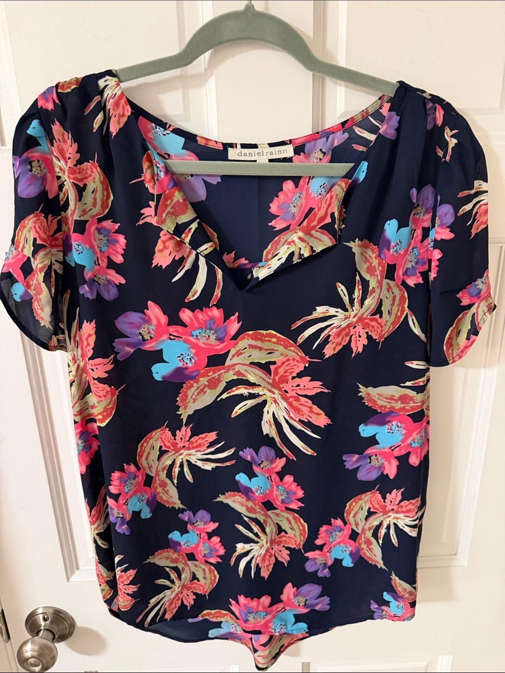 Daniel Rainn Navy Blue Floral V-Neck Blouse Boho Short Sleeve Size Medium